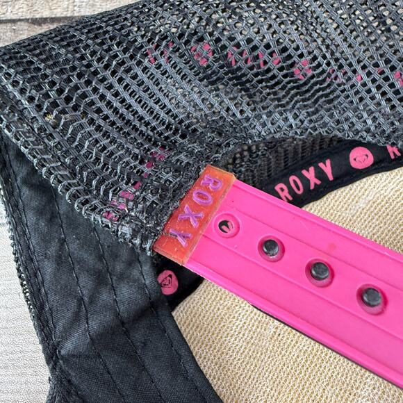 Roxy Hat Womens Black Pink Snapback Trucker Cap Pink Foam Small Adjustable - Picture 14 of 14